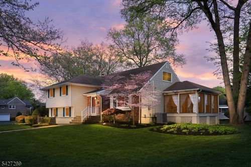 38 Genesee Trl, Westfield, NJ, 07090-2706 | Card Image