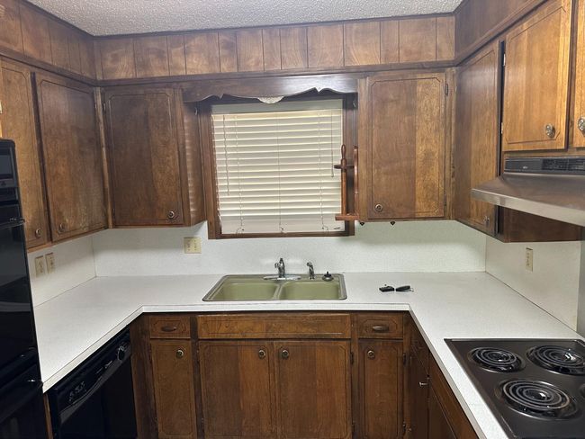 1807 E Reppto St, House other with 3 bedrooms, 2 bathrooms and null parking in Brownfield TX | Image 6