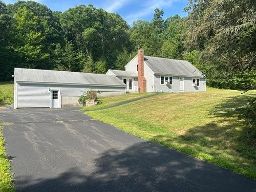 26 Bunker Hill Ave, Stratham, NH, 03885-2403 | Card Image