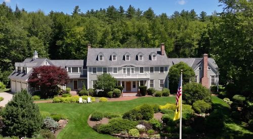 373 Lakeshore Dr, New London, NH, 03257-5160 | Card Image