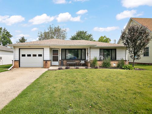 329 W Wood Ave, Peotone, IL, 60468-8976 | Card Image