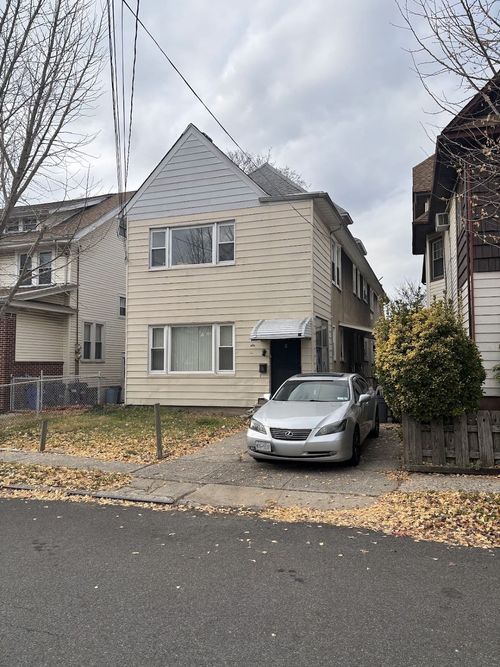 256 Sharpe Ave, Staten Island, NY, 10302-1647 | Card Image