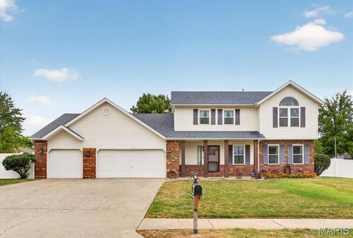 428 Avalon Dr, Troy, IL, 62294-2079 | Card Image