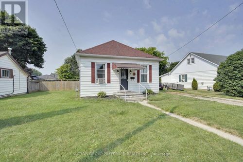 254 King Street, Southwest Middlesex (Glencoe), ON, N0L1J0 | Card Image
