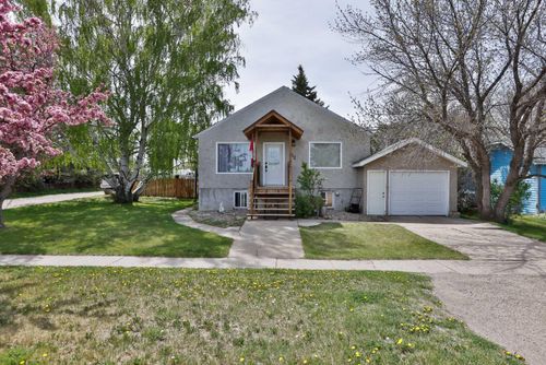 42 E 200 N, Raymond, AB, T0K2S0 | Card Image
