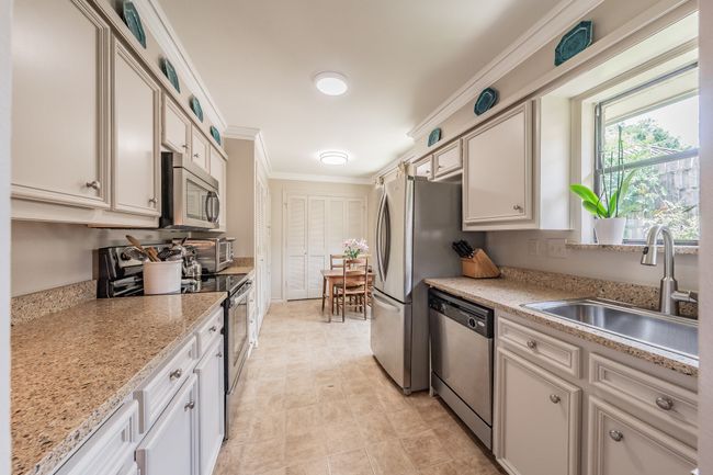 1214 Belle Pl, Home with 3 bedrooms, 3 bathrooms and null parking in Fort Worth TX | Image 13