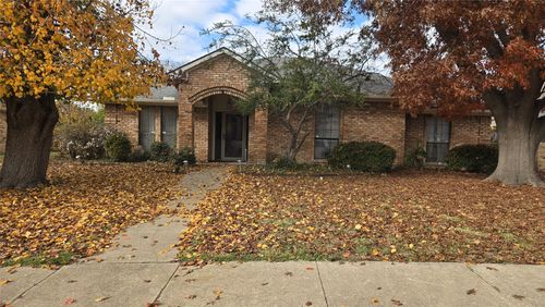 2909 Redwood Dr, Carrollton, TX, 75007-4840 | Card Image