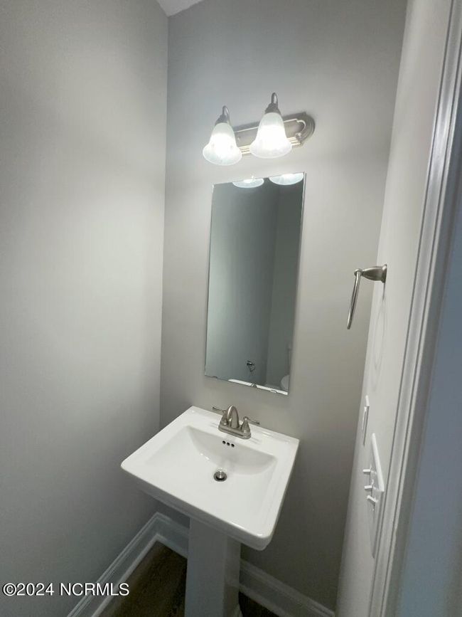 607 Jacks Crossing Dr, Townhouse with 2 bedrooms, 3 bathrooms and null parking in Hubert NC | Image 6