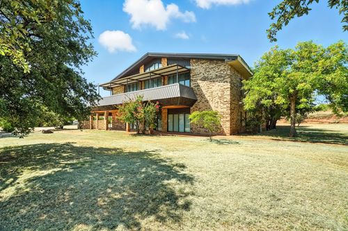 1302 Air Base Rd, Tye, TX, 79563-2524 | Card Image