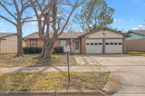 1006 E Martin Ln, Sherman, TX, 75090-8450 | Card Image