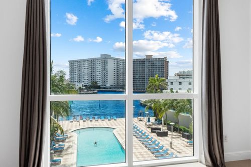 307-1945 S Ocean Dr, Hallandale Beach, FL, 33009-6061 | Card Image