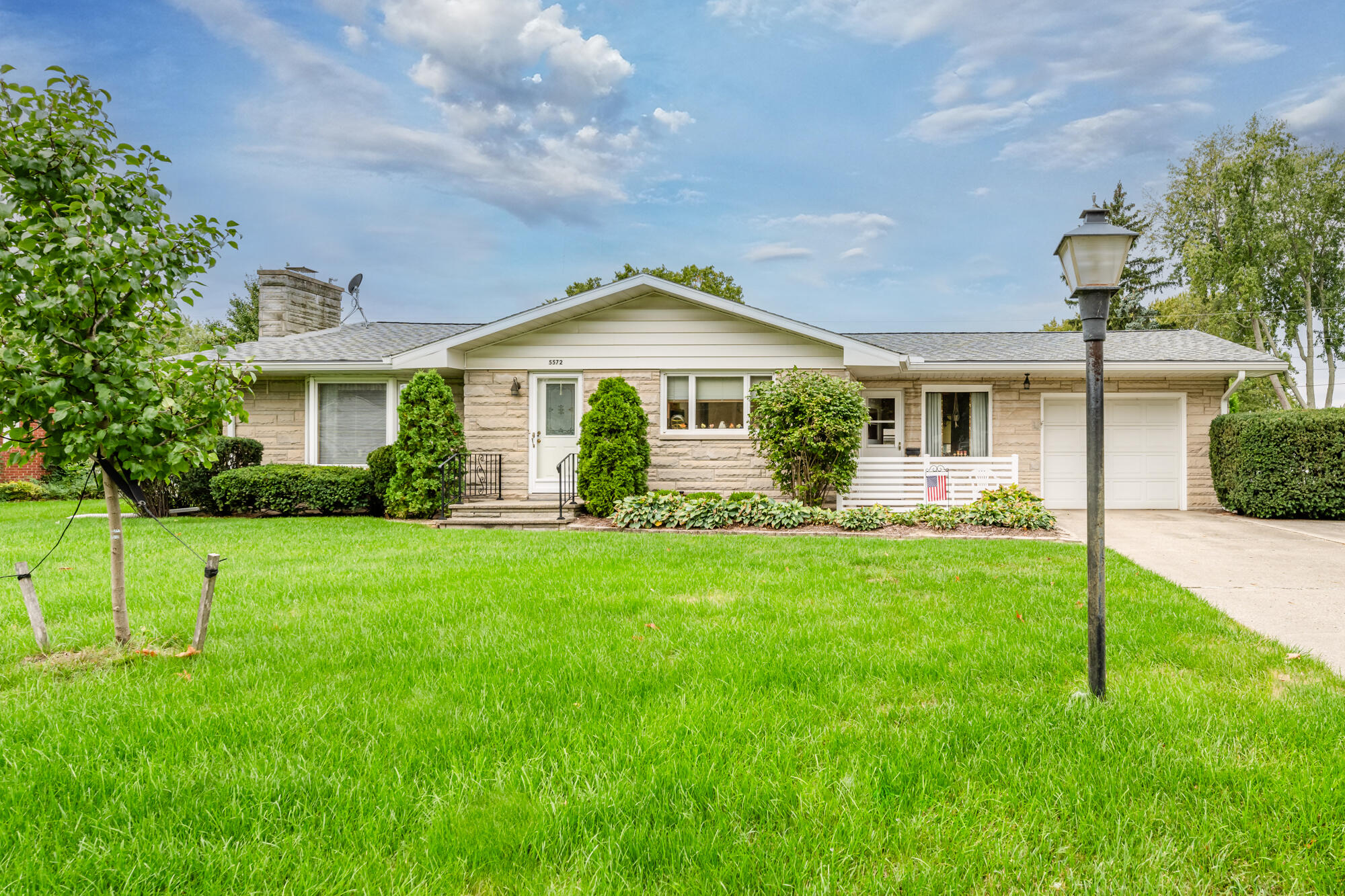 Donald St, Stevensville, MI 49127
