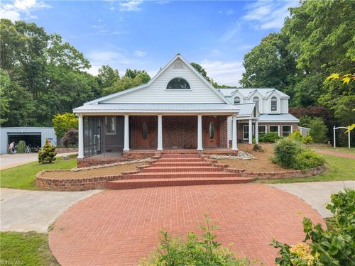 8217 Styers Ferry Rd, Clemmons, NC, 27012-8081 | Card Image