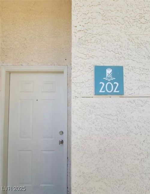 apt-202-5000 Red Rock St, Las Vegas, NV, 89118-1278 | Card Image