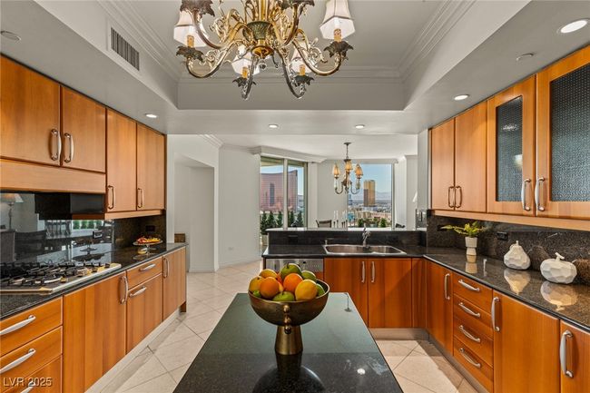 UNIT-2502 - 2877 Paradise Rd, Home with 3 bedrooms, 3 bathrooms and 1 parking in Las Vegas NV | Image 35