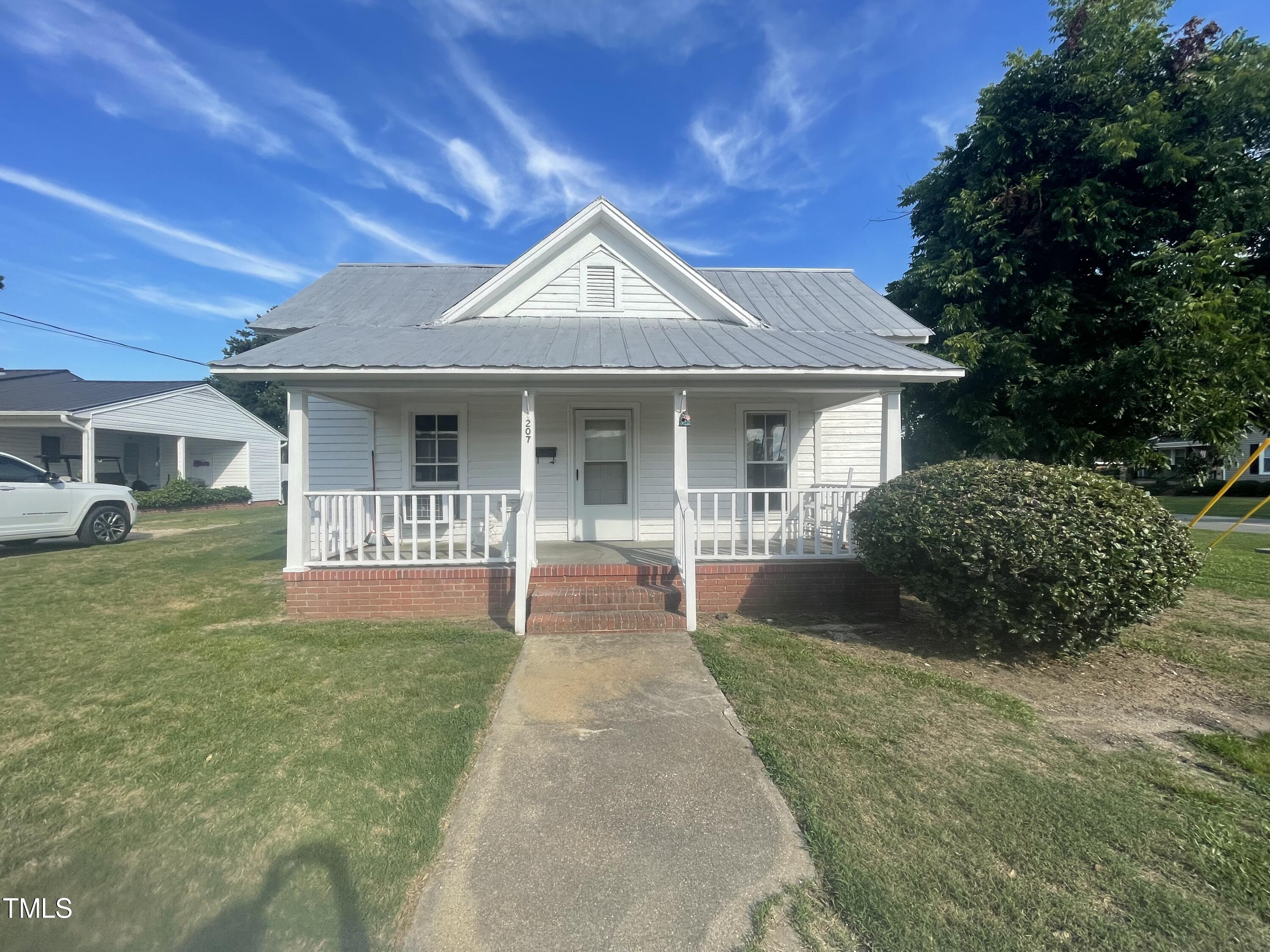 207 S Elm Street, For Sale in Benson Zoocasa