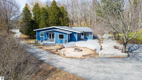 777 Pilgrim Hwy, Frankfort, MI, 49635-9432 | Card Image