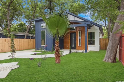 1204 Center St, San Antonio, TX, 78202-3013 | Card Image