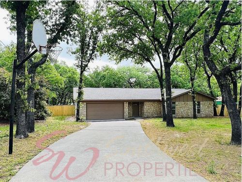 2605 W Highland Dr, Granbury, TX, 76049-2961 | Card Image