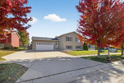 302 11th Ave Ne, Kasson, MN, 55944-2058 | Card Image