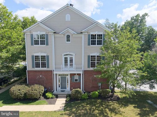 1937 Cavalier Ln, CHESTER SPRINGS, PA, 19425-3874 | Card Image