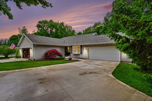 6920 Beechwood Dr, Saranac, MI, 48881-9748 | Card Image