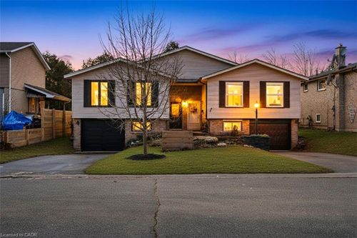 5 Equestrian Crt, Brantford, ON, N3P1H1 | Card Image