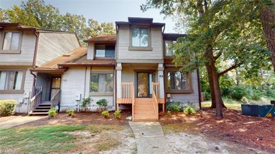 111 Inland View Drive, Home with 3 bedrooms, 2 bathrooms and null parking in Newport News VA | Image 1