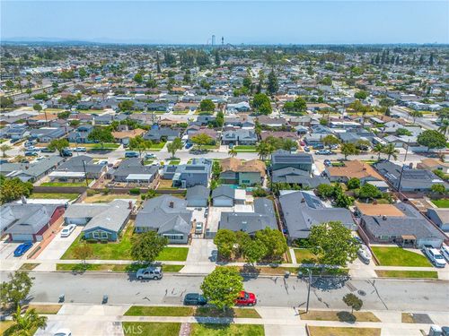 8082 San Heron Cir, Buena Park, CA, 90620-2914 | Card Image