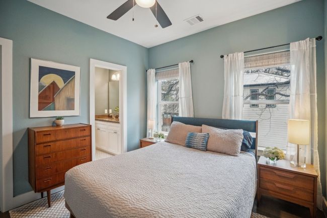 UNIT-2 - 1410 E 2 Nd St, House other with 2 bedrooms, 3 bathrooms and 1 parking in Austin TX | Image 9