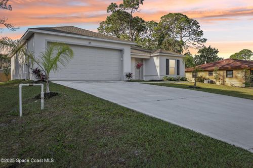 982 Pyracantha St Nw, PALM BAY, FL, 32907-1729 | Card Image