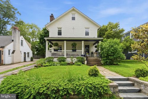562 Woodside Ave, Berwyn, PA, 19312-1619 | Card Image