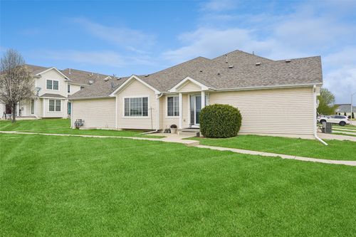 2845 Orinoco Ct Sw, Altoona, IA, 50009-8921 | Card Image