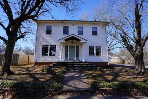 201 Park St, Winfield, KS, 67156-2453 | Card Image