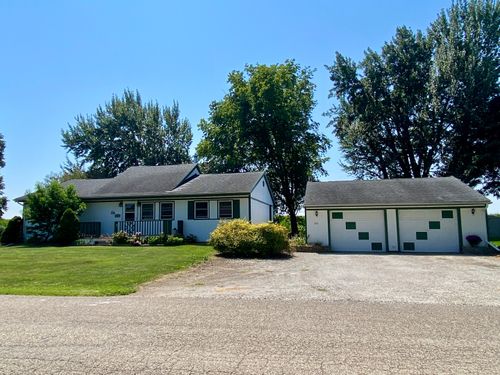 205 E 5th St, Cedar Point, IL, 61316-1030 | Card Image