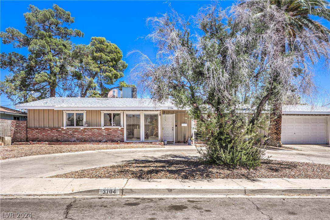 Apache Ln, Las Vegas, NV 89107