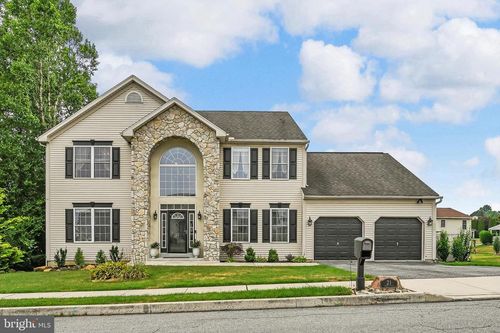 21 Shelly Dr, SINKING SPRING, PA, 19608-8977 | Card Image