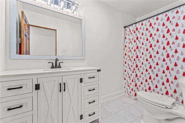 Full Hall Bathroom 603 Highland Ridge Road | Image 29