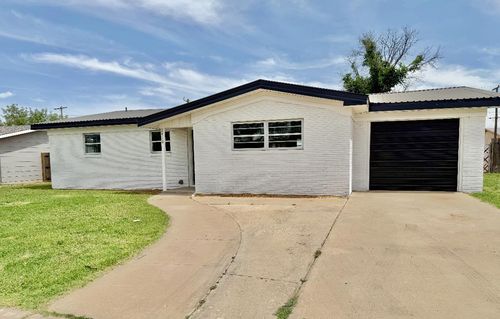 2410 E 25th St, Odessa, TX, 79761-1711 | Card Image
