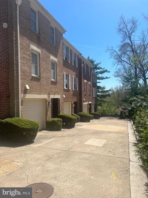 b-unit-2-1424 12th St N, ARLINGTON, VA, 22209 | Card Image