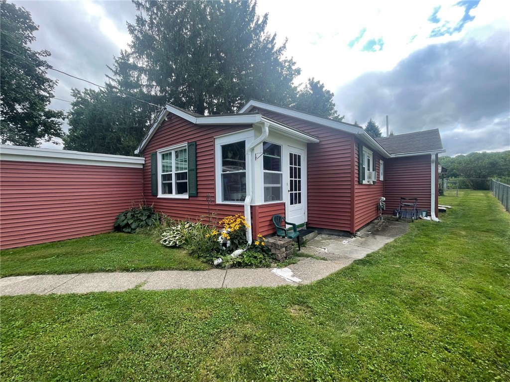 Division St, Palmyra, NY 14522