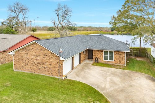 239 Lakewood Dr, Clute, TX, 77531-4324 | Card Image