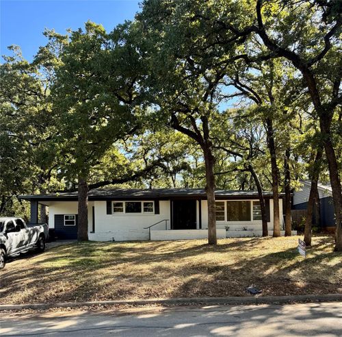 805 Ross Trl, Arlington, TX, 76012-4622 | Card Image