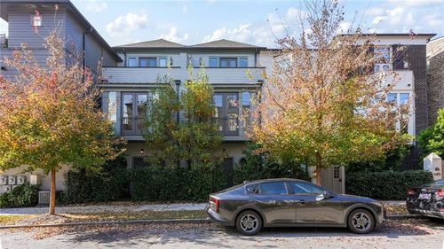 689 Fraser St Se, Atlanta, GA, 30315-1208 | Card Image