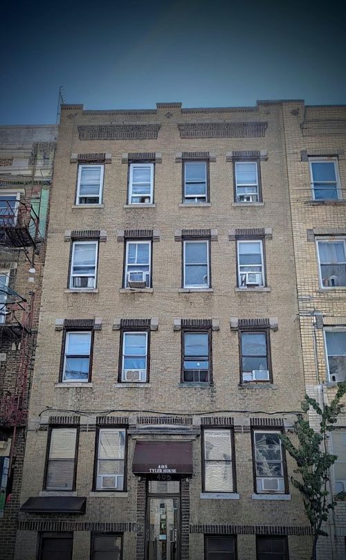 9-405 61st St, West New York, NJ, 07093-2241 | Card Image