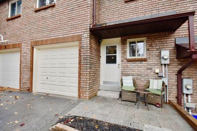 11 Pheasant Trail, Condo with 3 bedrooms, 3 bathrooms and 2 parking in Barrie ON | Image 2