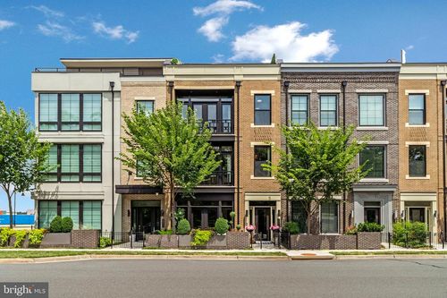 20334 Northpark Dr, ASHBURN, VA, 20147-6193 | Card Image