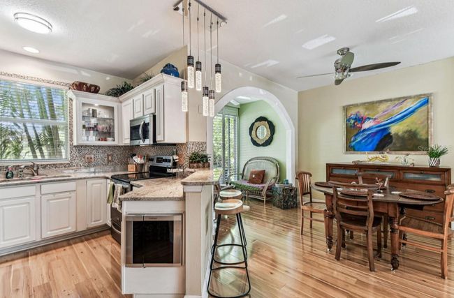 12472 Country White Cir, Townhouse with 2 bedrooms, 2 bathrooms and null parking in TAMPA FL | Image 18