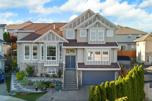 19749 68b Ave, Langley, BC, V2Y3H4 | Card Image