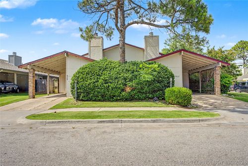 10933 E 16th St, Tulsa, OK, 74128-4876 | Card Image